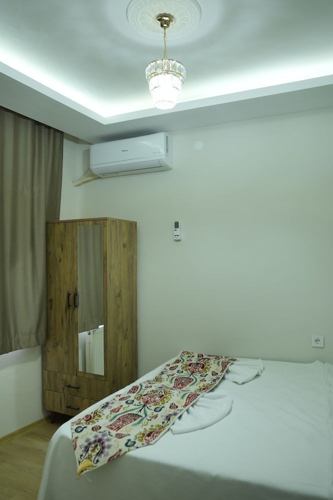 Family Triple Room, City View