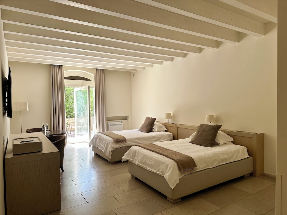 Exclusive Double or Twin Room - Photo 5
