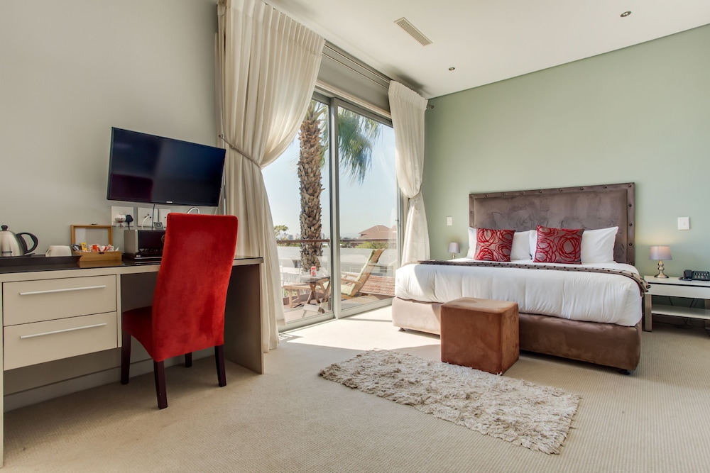 Superior Balcony en-suite rooms - Photo 1