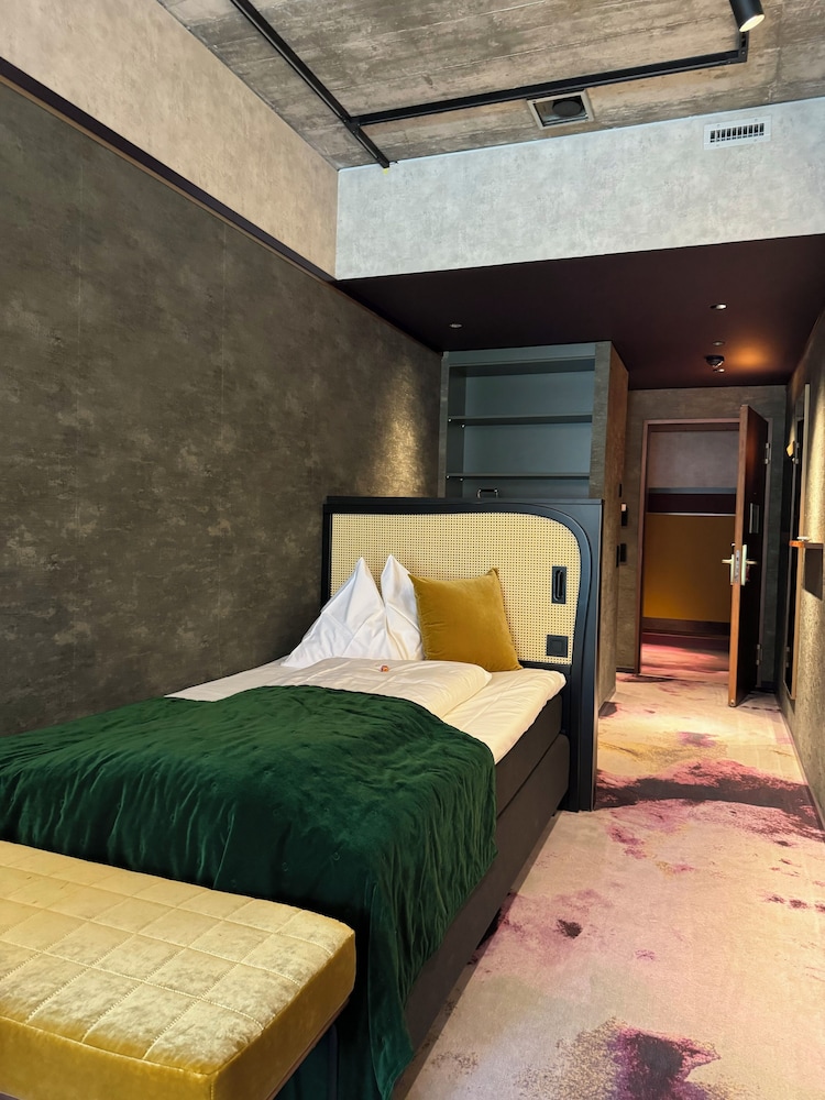 Room, 1 Twin Bed, Terrace, Mountain View photo 2