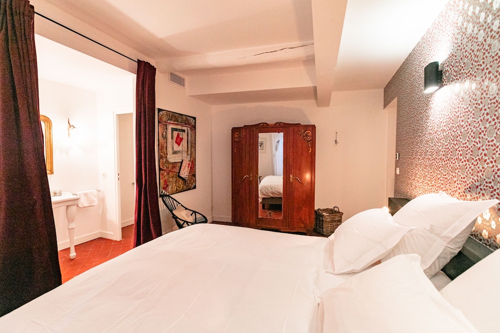 Romantic Double Or Twin Room photo 1