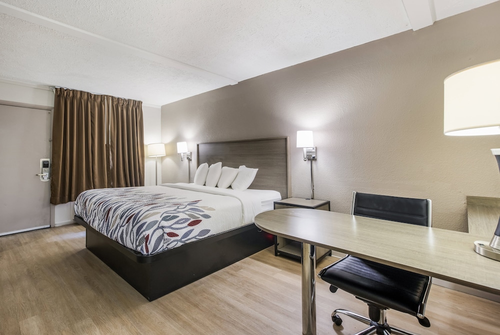 Superior Room, 1 King Bed, Non Smoking - Photo 1