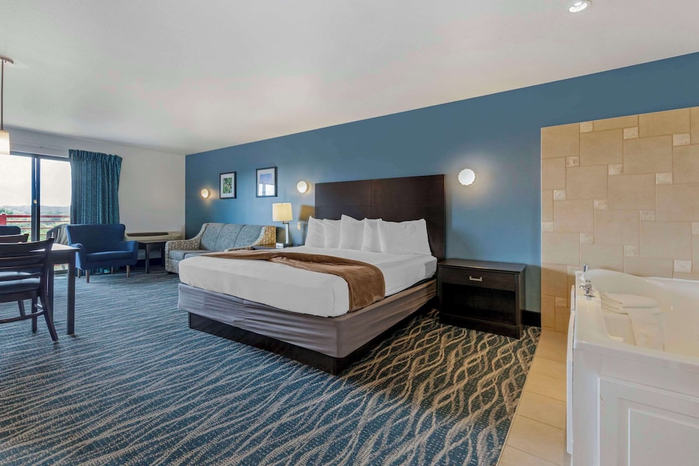 Suite, Multiple Beds, Non Smoking photo 1