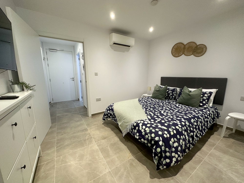 Premium Studio Suite photo 2