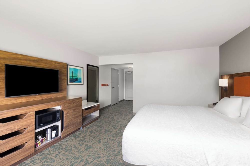 Standard Room, 1 King Bed, Accessible
