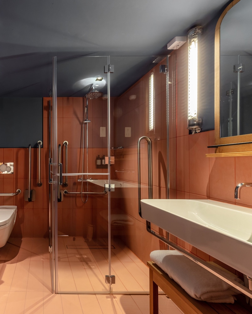 One Bedroom Suite - Duplex - Photo 11