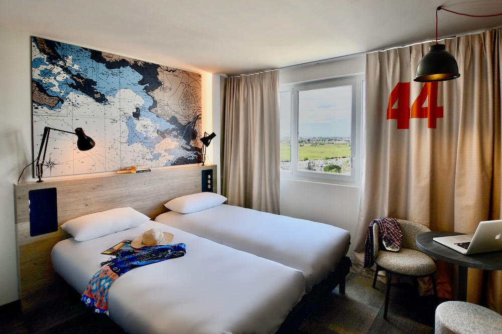 Twin Room - Photo 3