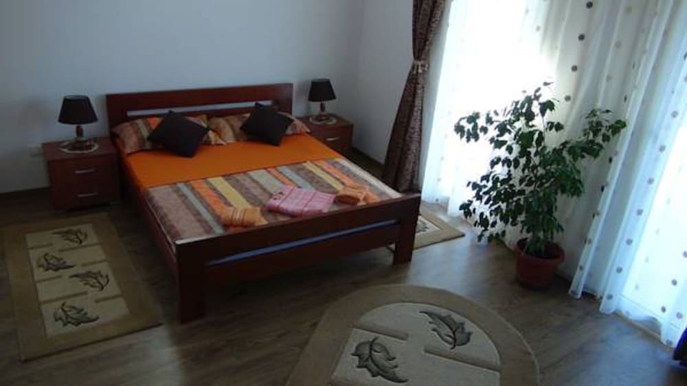 Comfort Double Room, 1 Queen Bed, Smoking, Terrace photo 1
