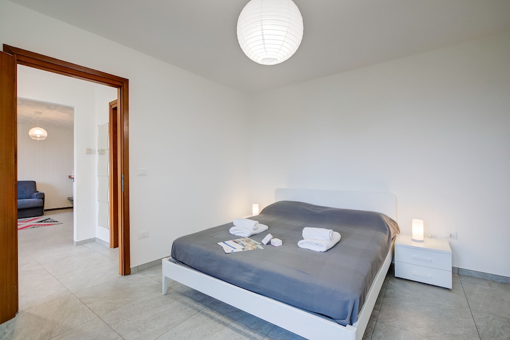 Standard Apartment, Multiple Bedrooms, Mountainside (Zio Enry Garden Orta Lake) photo 3