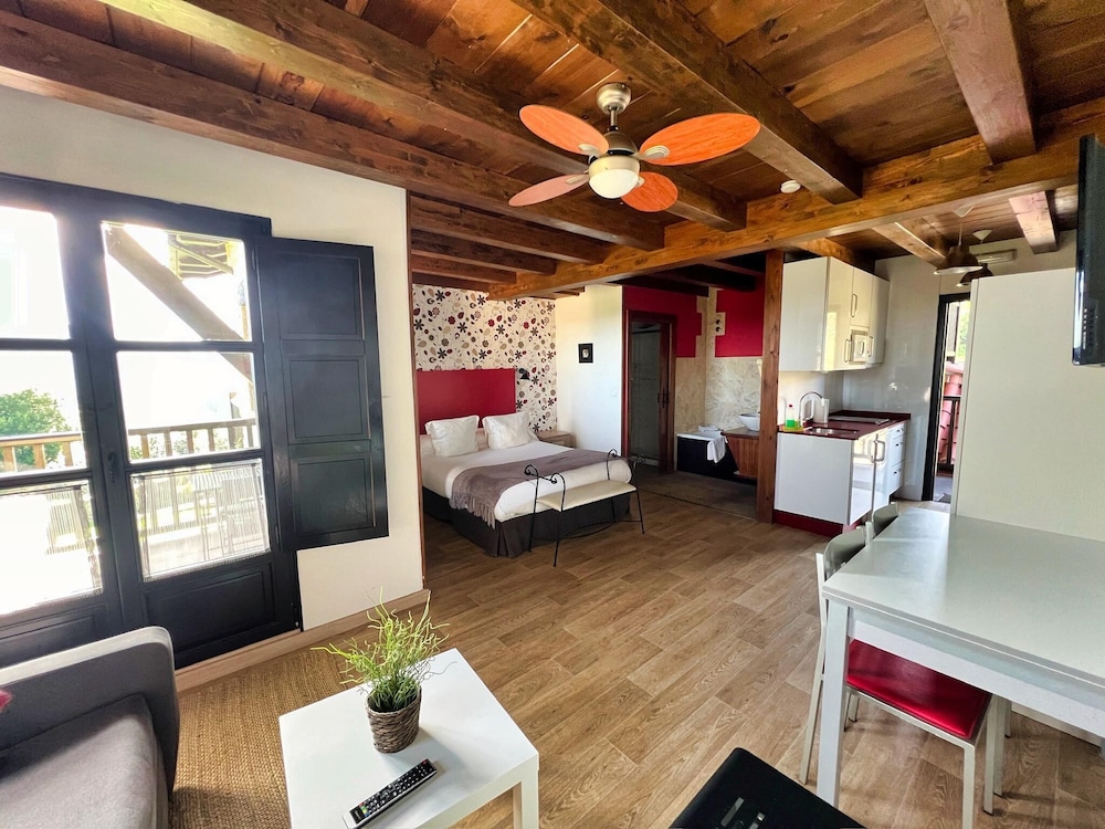 Estudio, Terraza, Vista a la Montaña (Con Acceso Ilimitado Al Spa)