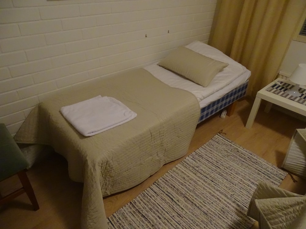 Twin Room, Shared Bathroom photo 2