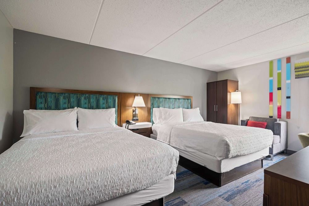 Room, 2 Queen Beds, Accessible, Non Smoking - Photo 2