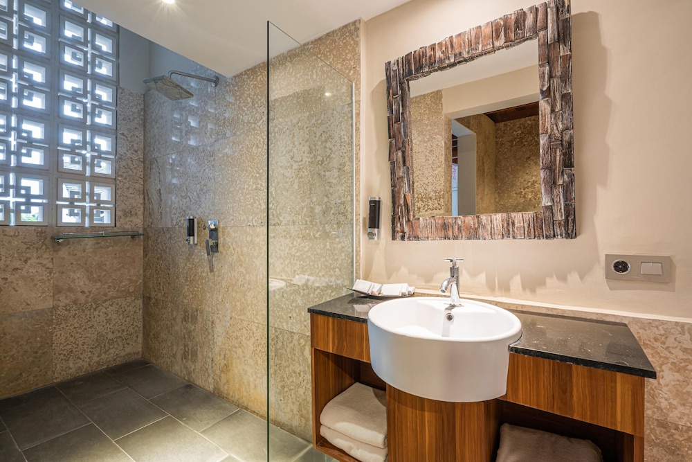 Executive Suite photo 2