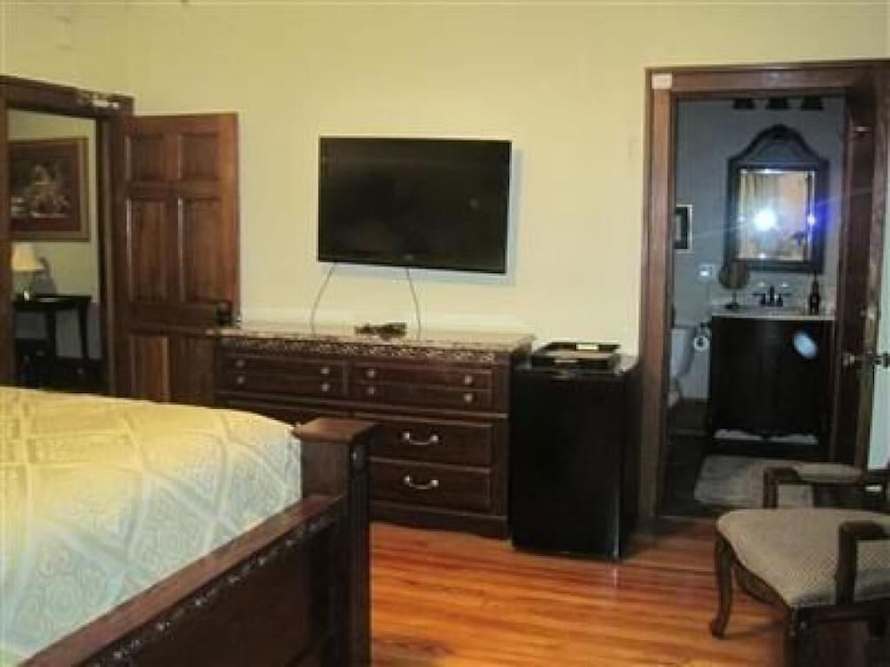 Standard Double Room, Ensuite (201) photo 2