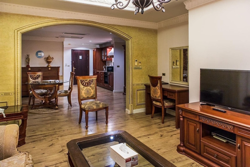 One Bedroom Suite - Photo 9