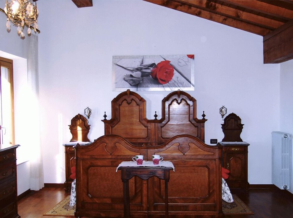 Deluxe Room, Jetted Tub (Rosa) photo 1