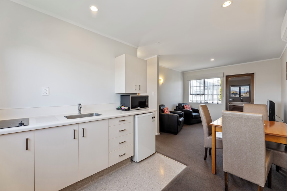 One Bedroom Spa Suite - Photo 4