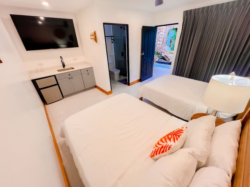 Superior Triple Room, Garden View
