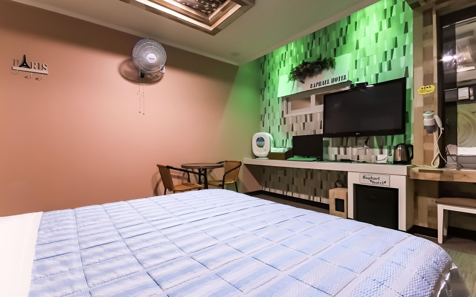 Room (Super discount room (net Netflix avai) photo 3