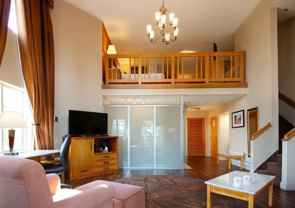 Tower Suite photo 3