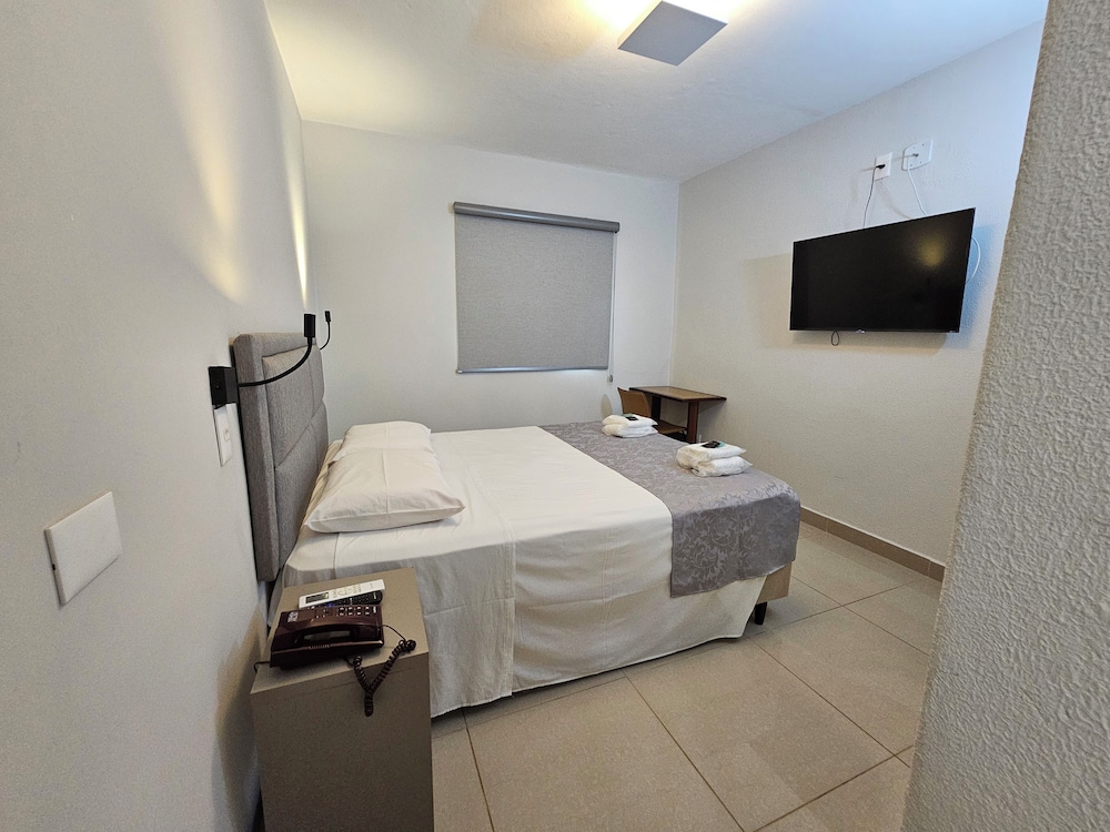 Deluxe Suite, City View photo 2