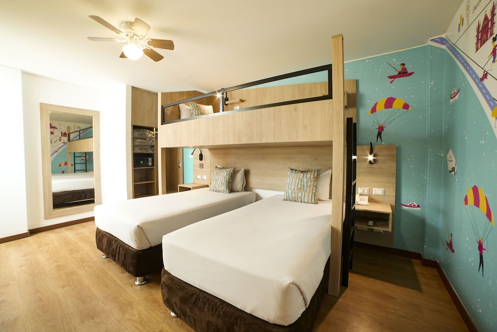 Traditional Triple Room, Multiple Beds - Photo 5