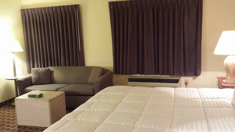 Studio Suite, 1 King Bed, Non Smoking - Photo 5
