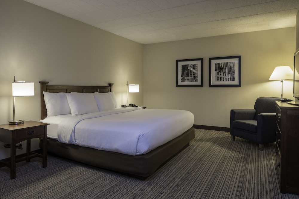 Suite, 1 King Bed, Non Smoking (2 Bedrooms) - Photo 4