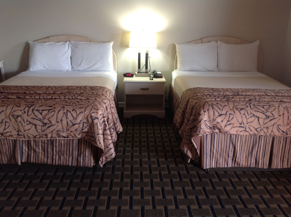 Standard Room, 2 Double Beds photo 1