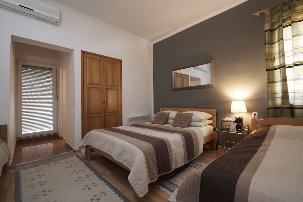 Comfort Quadruple Room, 1 Bedroom, Accessible, Terrace photo 1