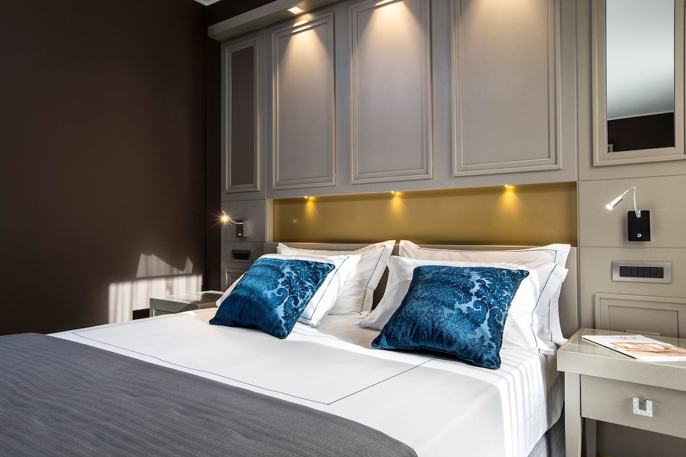 Deluxe Room - Photo 4
