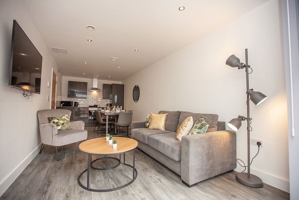 City Double or Twin Room, 2 Bedrooms, City View - Photo 4