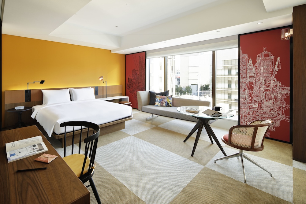 Deluxe Room, 1 King Bed photo 3