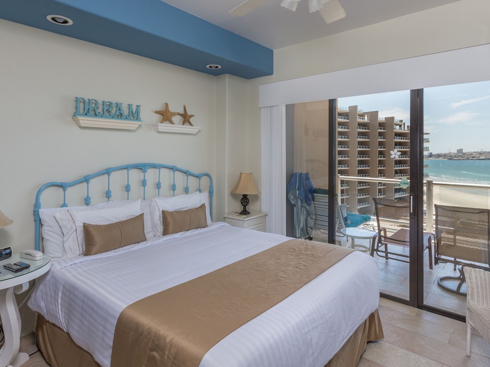 Room, 2 Bedrooms, Oceanfront photo 1