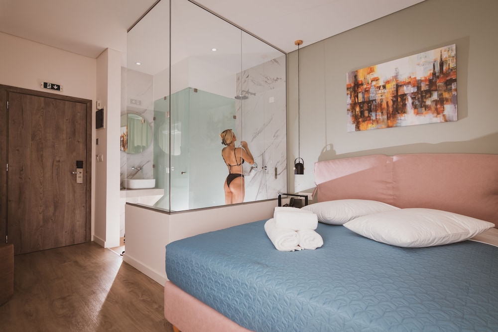 Honeymoon Double Room photo 1