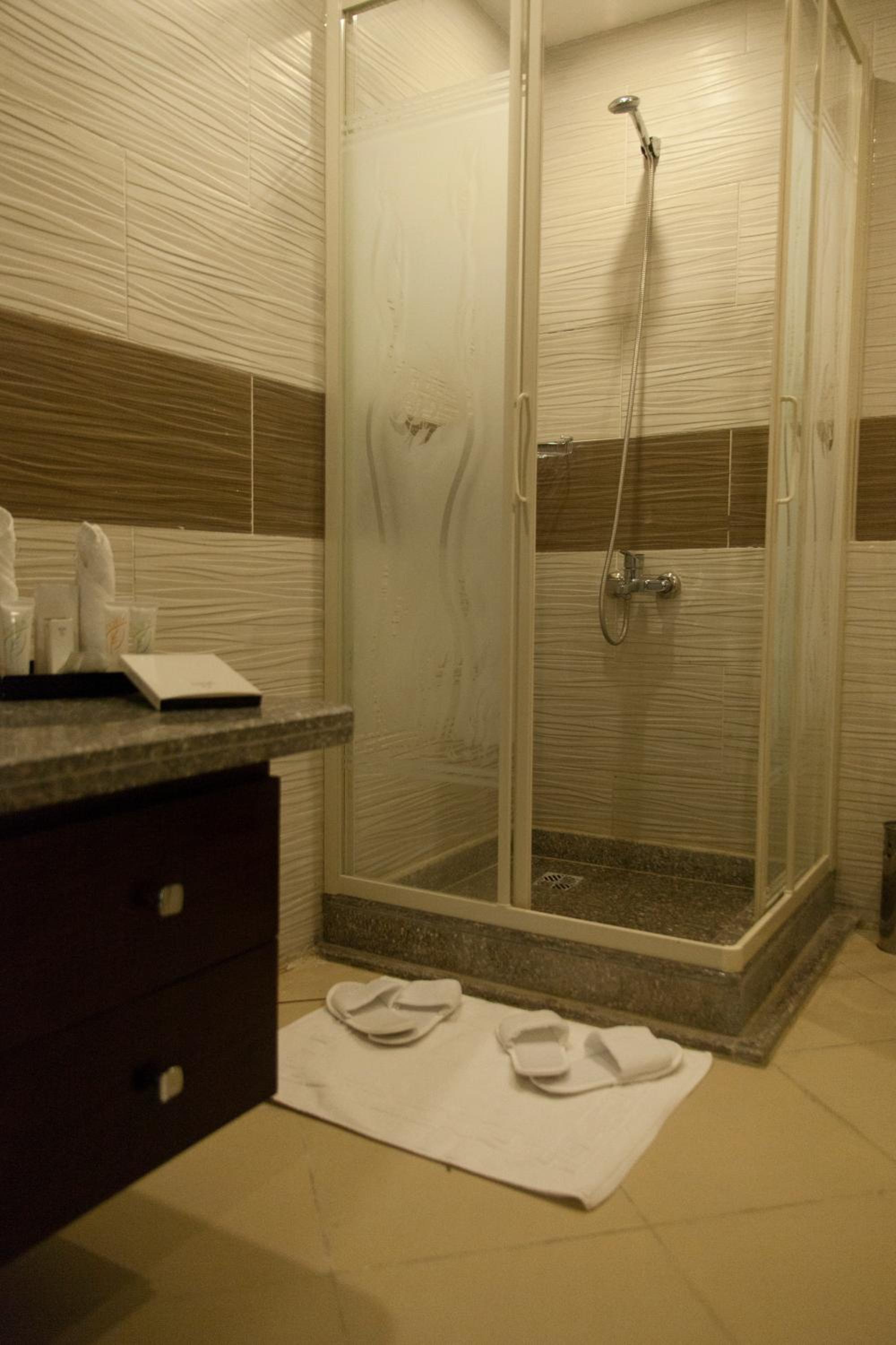 Junior Suite with Pool View photo 2