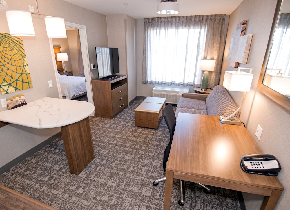 Staybridge Suites - Red Deer North by IHG, Billede 6