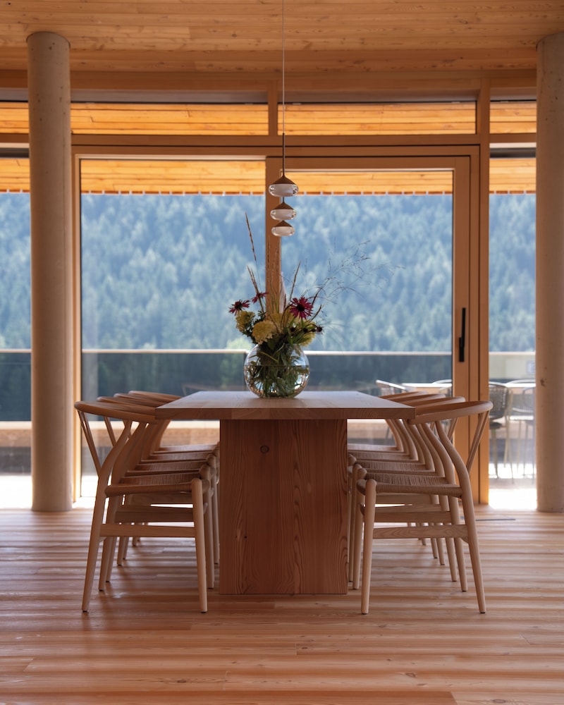Luxury Apartment, Balcony, Mountain View photo 3