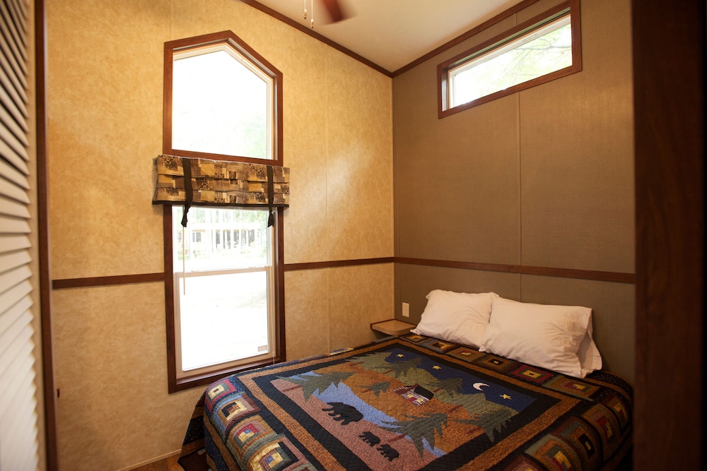 Room, Multiple Beds (Park Model Deluxe) photo 1