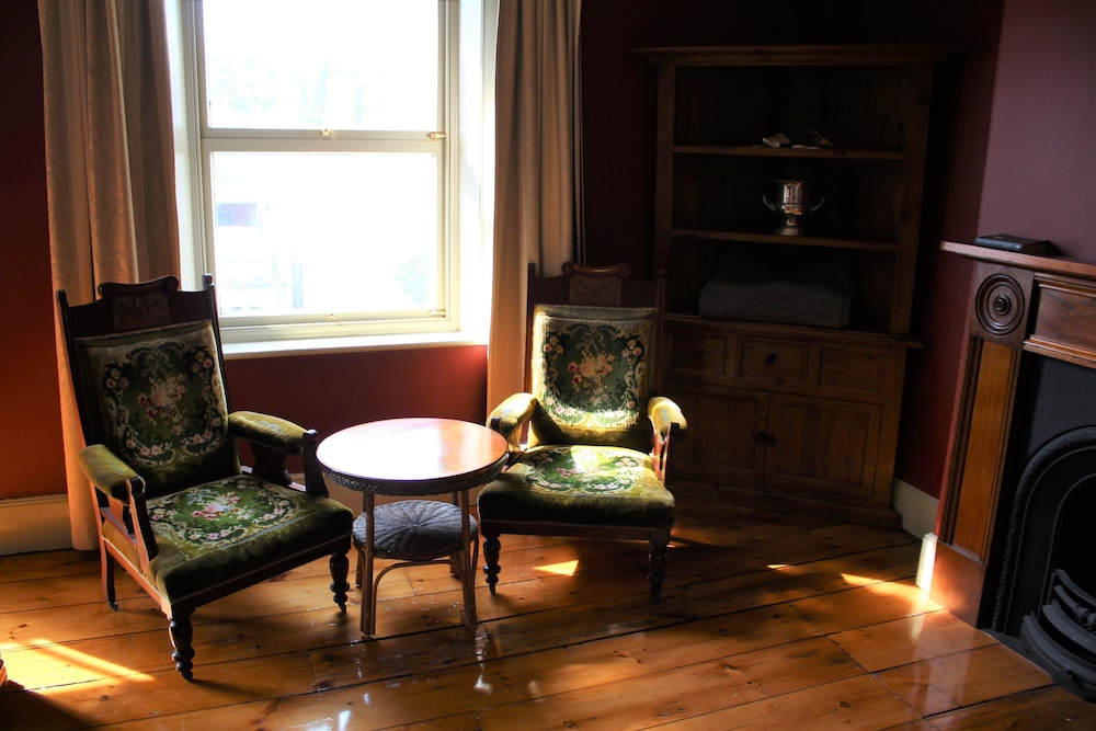 Private Double Master with Ensuite thumbnail 6