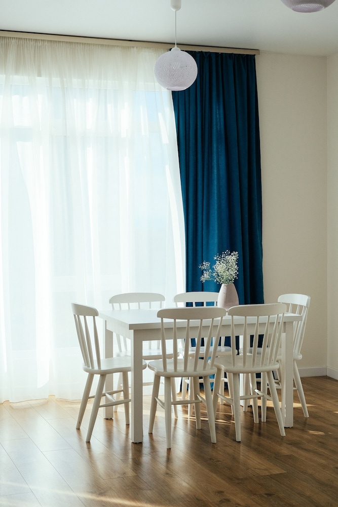 Premium Suite - Photo 14