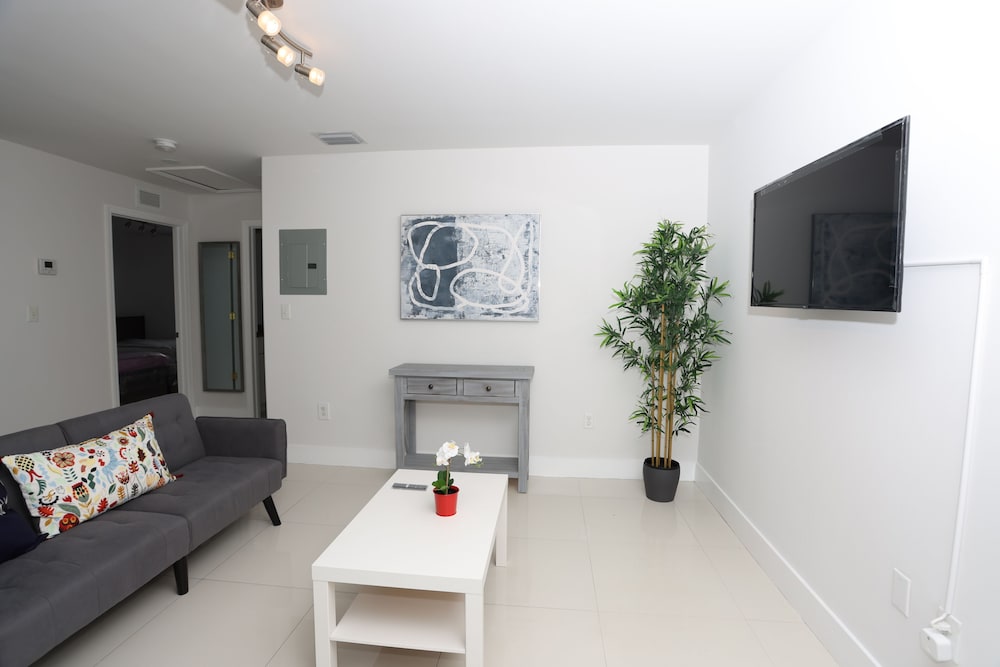 Economy Apartment photo 2
