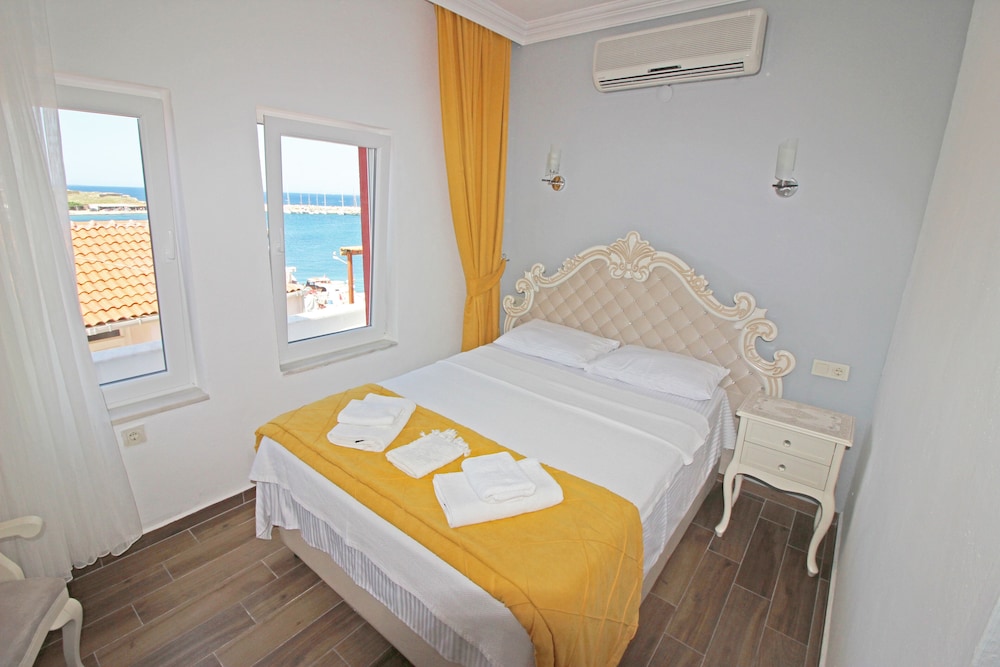 Double Room, Partial Sea View