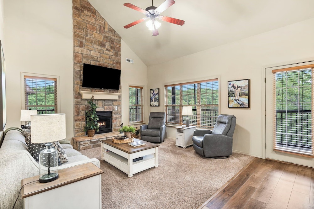 Condo, Multiple Beds, Fireplace, Mountain View (The Golf Shack) photo 3