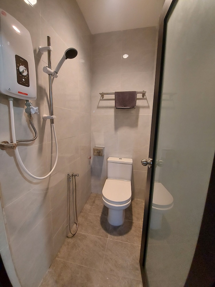 Twin Room, 2 Bedrooms, Connecting Rooms, Ground Floor photo 3