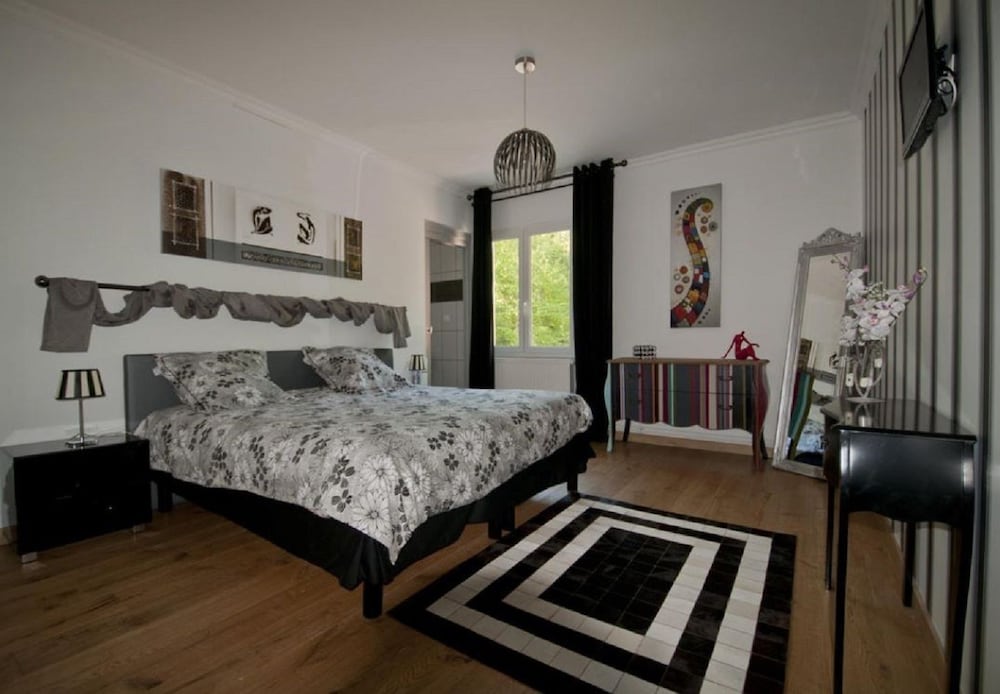 Double Room (Clin D’Oeil)
