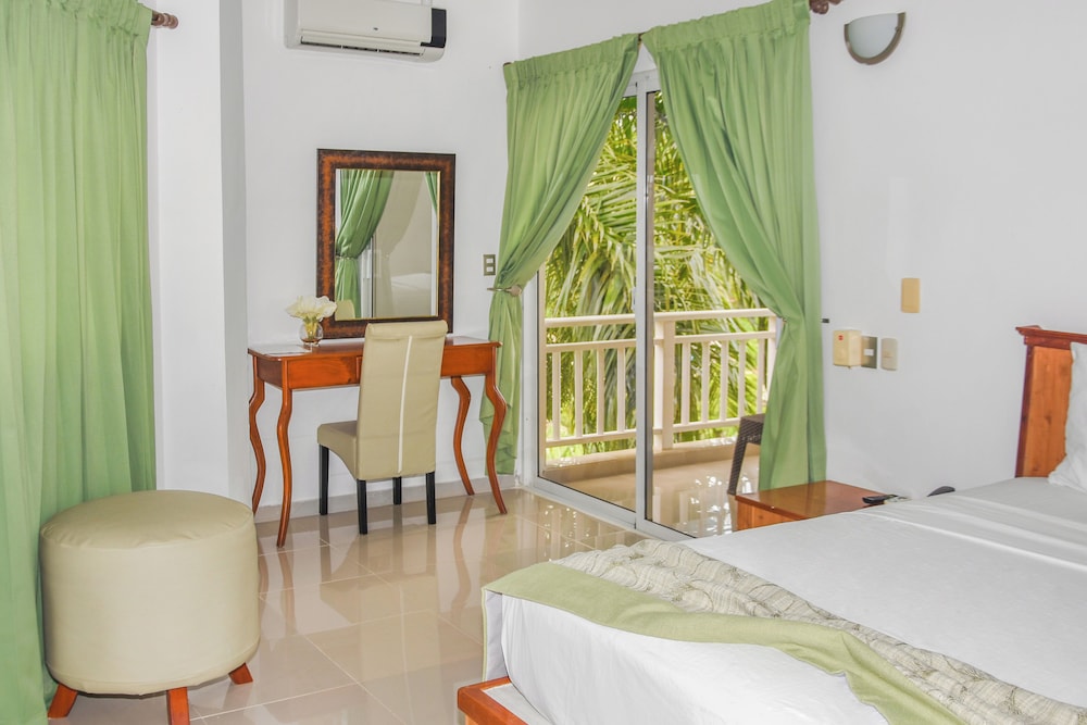 Room, Balcony photo 1
