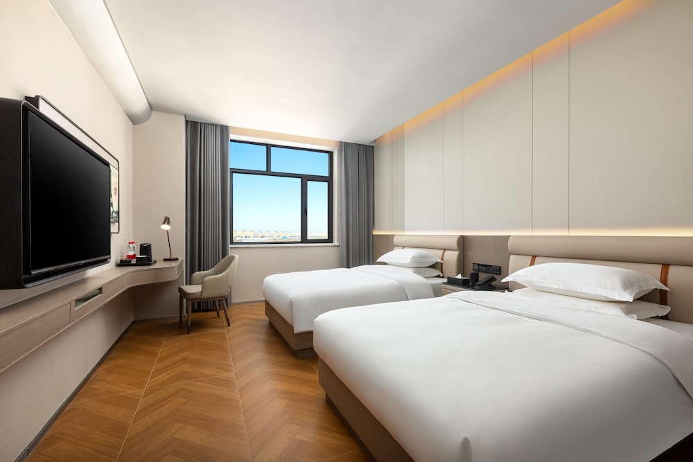 Deluxe Room, 2 Twin Beds, Smoking