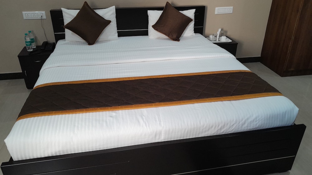 Deluxe Double Room - Photo 11