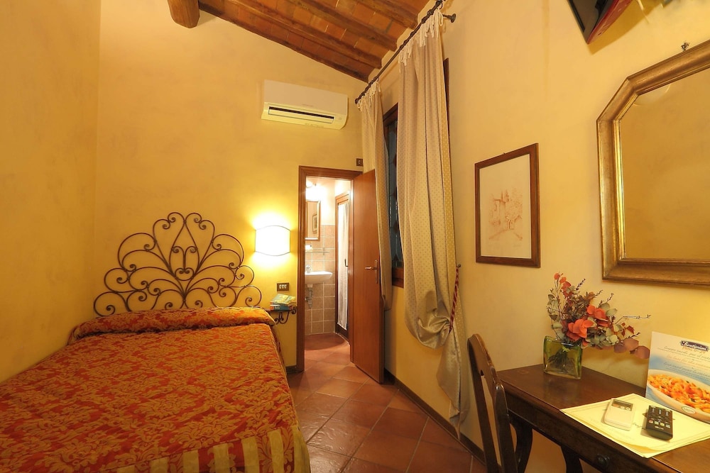 Single Room photo 1